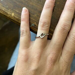 Elegant Silver Women's Ring